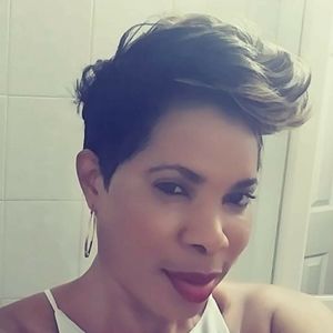 Meet your Posher, Desreen